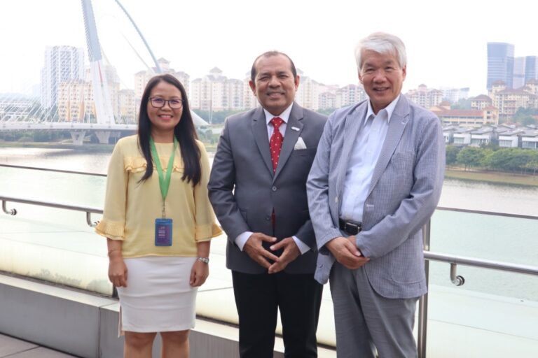 Director of Institute for Global Environmental Strategies (IGES) / CCET, Japan visit to CIMT Office