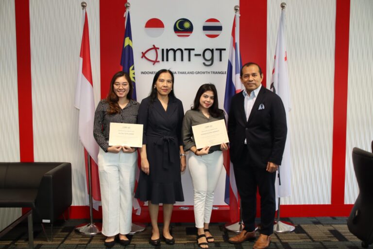 STUDENTS FROM UUM COMPLETED THE INTERNSHIP PROGRAM