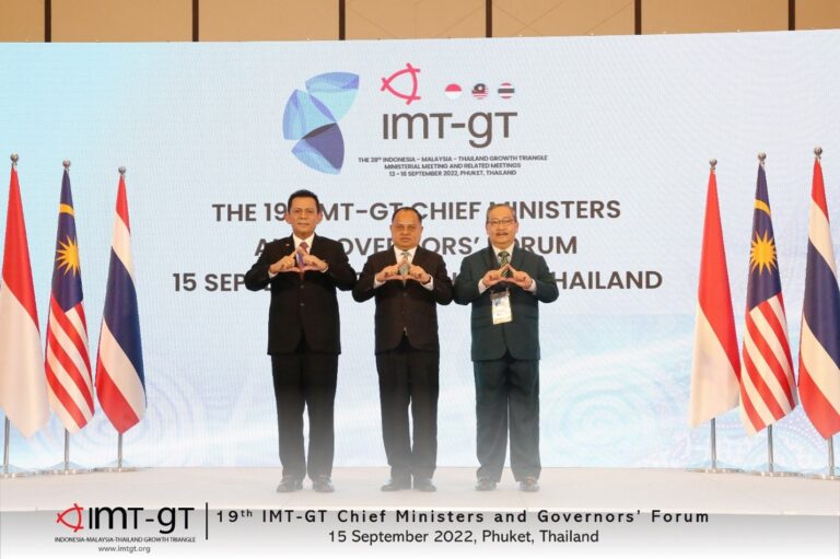 CHIEF MINISTERS AND GOVERNORS’ FORUM MEETING, SAII LAGUNA HOTEL, PHUKET, THAILAND