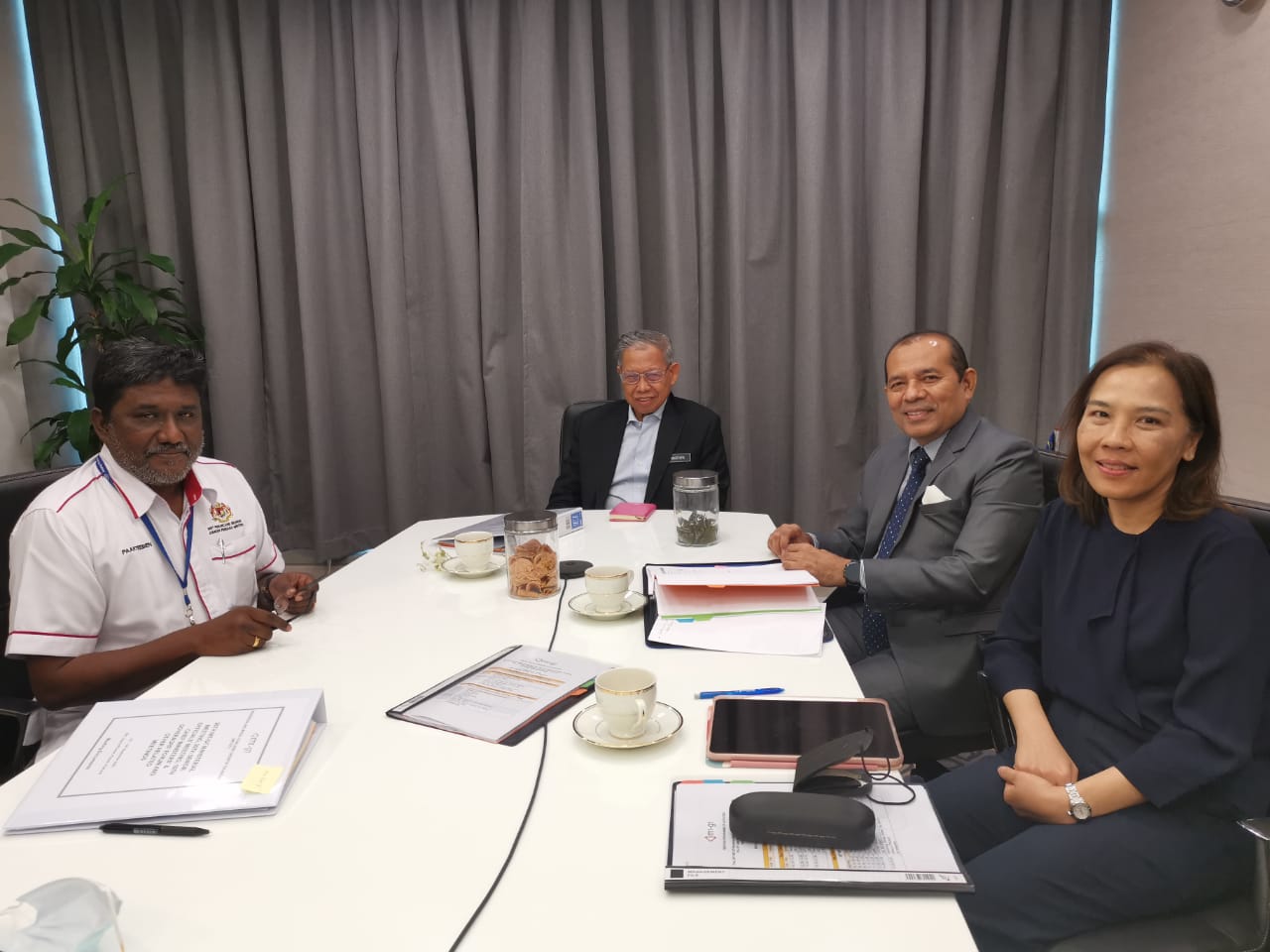 Read more about the article CIMT COURTESY VISIT TO THE MINISTER IN THE PRIME MINISTER’S DEPARTMENT (ECONOMY) OF MALAYSIA