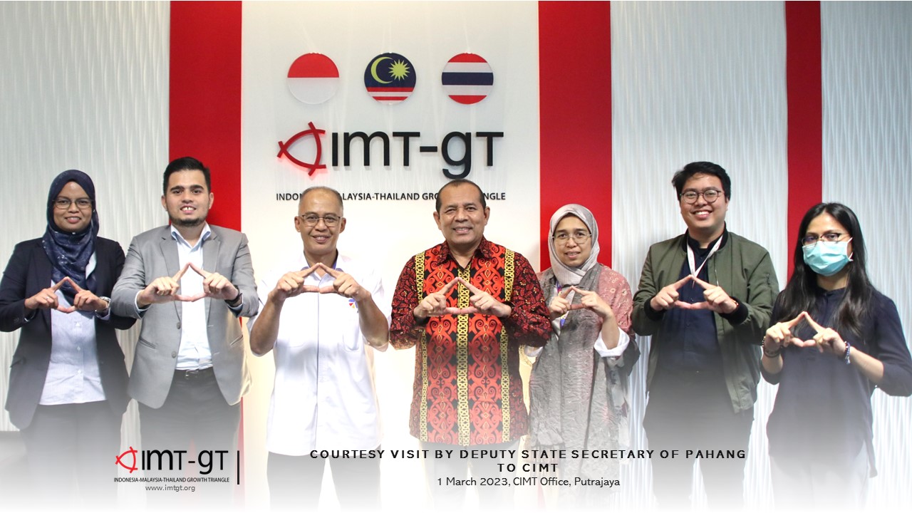 Read more about the article COURTESY VISIT OF DEPUTY STATE SECRETARY OF PAHANG TO THE CENTER FOR INDONESIA-MALAYSIA-THAILAND GROWTH TRIANGLE SUBREGIONAL COOPERATION (CIMT)