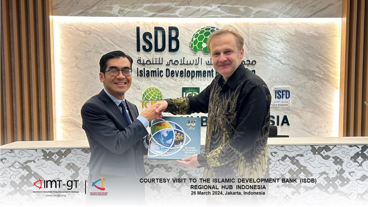 Read more about the article CIMT COURTESY VISIT TO THE ISLAMIC DEVELOPMENT BANK (IsDB) REGIONAL HUB INDONESIA