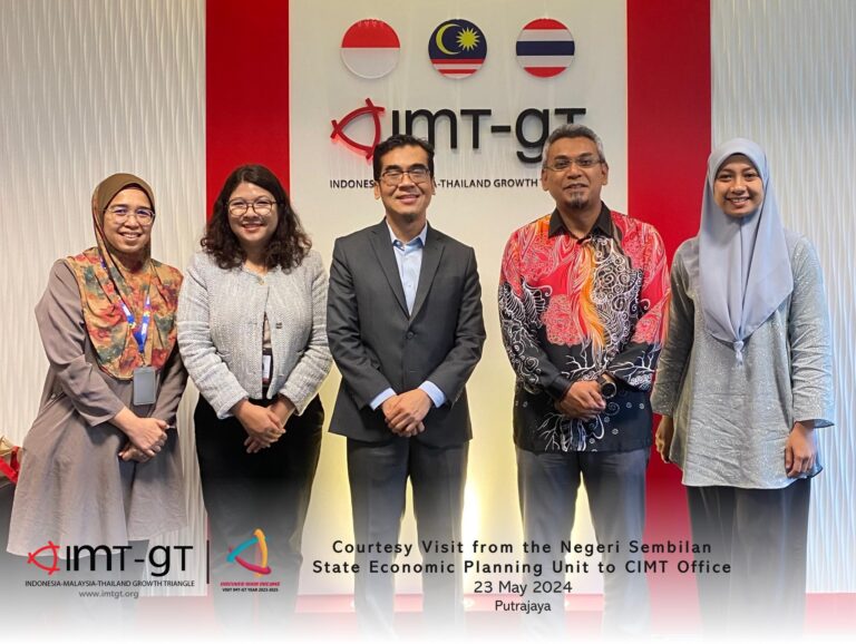 COURTESY VISIT FROM THE NEGERI SEMBILAN STATE ECONOMIC PLANNING UNIT TO CIMT OFFICE